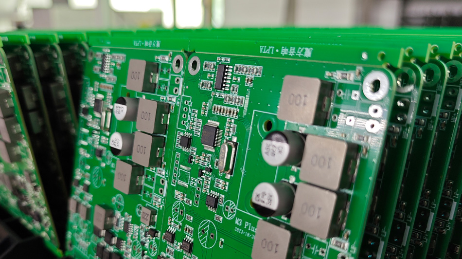 Snabbt svar: Hur kan eftermarknadsservicen för PCBA-fabriker säkerställa kundnöjdhet?