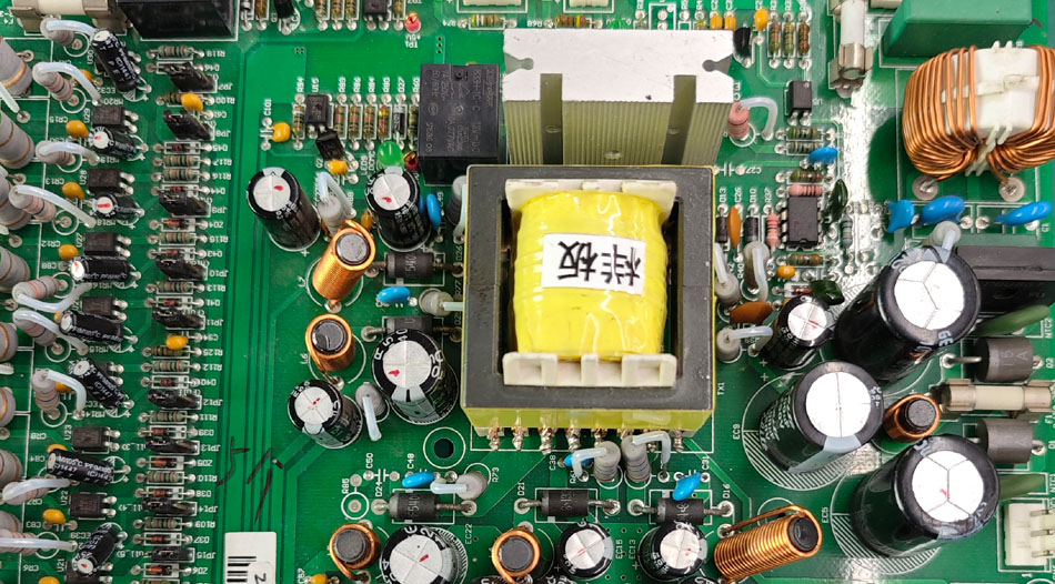 Hur kan innovativ teknik på PCBA-fabriker minska projektrisker?